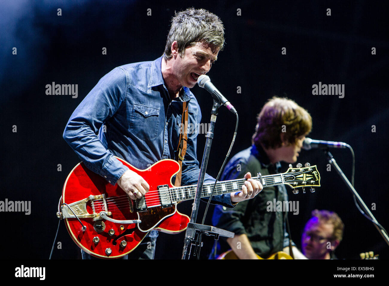 Mailand, Italien. 6. Juli 2015. Noel Gallagher High Flying Birds tritt in Mailand, Italien, auf Kredit-6. Juli 2015: Mairo Cinquetti/Alamy Live News Stockfoto