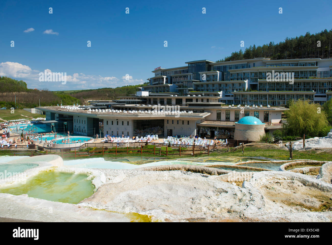 Salzhügel und Saliris Resort Spa Hotel, Egerszalók, Ungarn, Europa Stockfoto