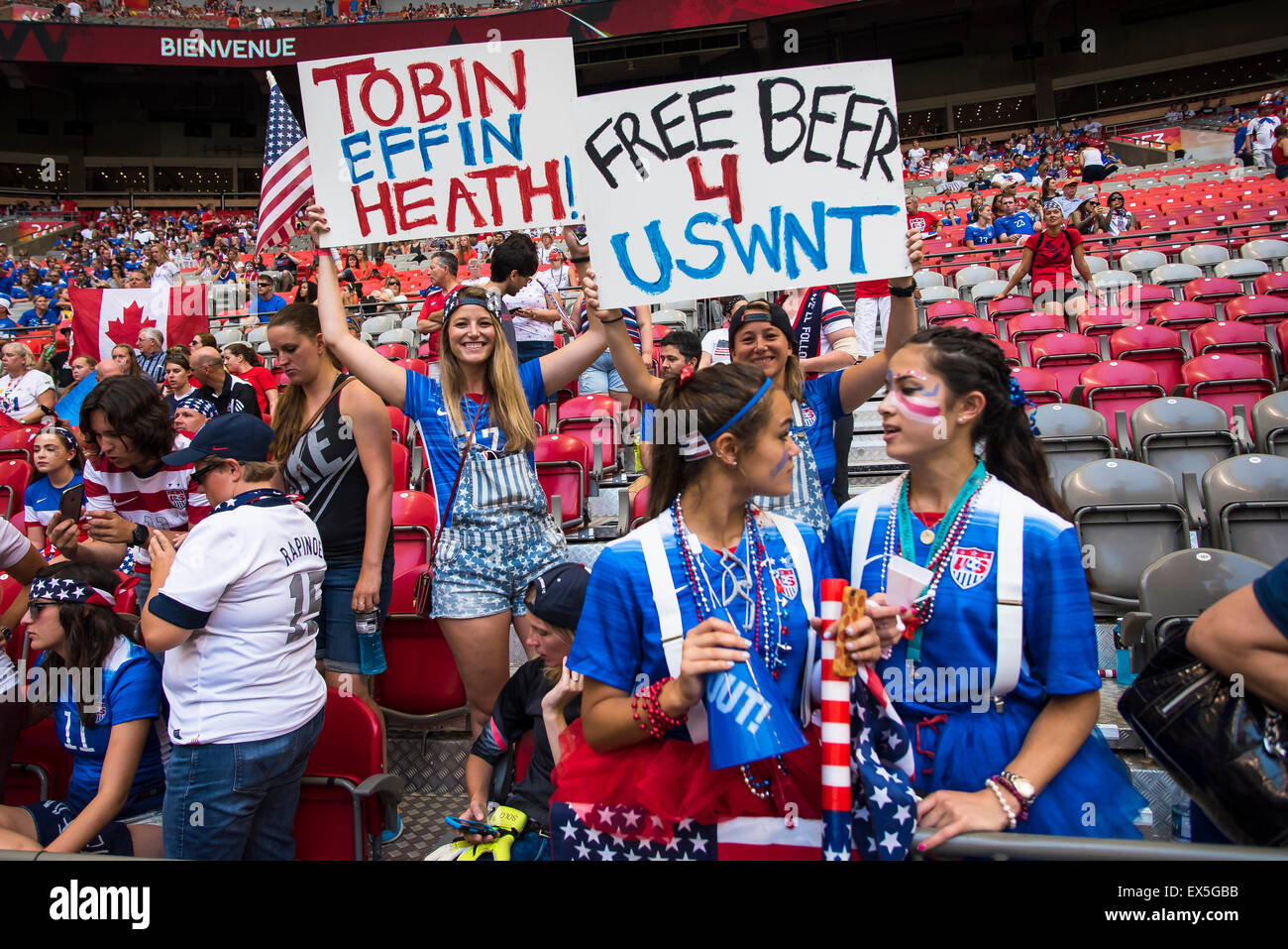 Vancouver, Kanada. 5. Juli 2015. -Fans vor den WM-Endspiel zwischen den USA und Japan bei der FIFA Frauen WM Kanada 2015 im BC Place Stadium. USA gewann mit 5: 2. © Matt Jacques/Alamy Live News Bildnachweis: Matt Jacques/Alamy Live-Nachrichten Stockfoto