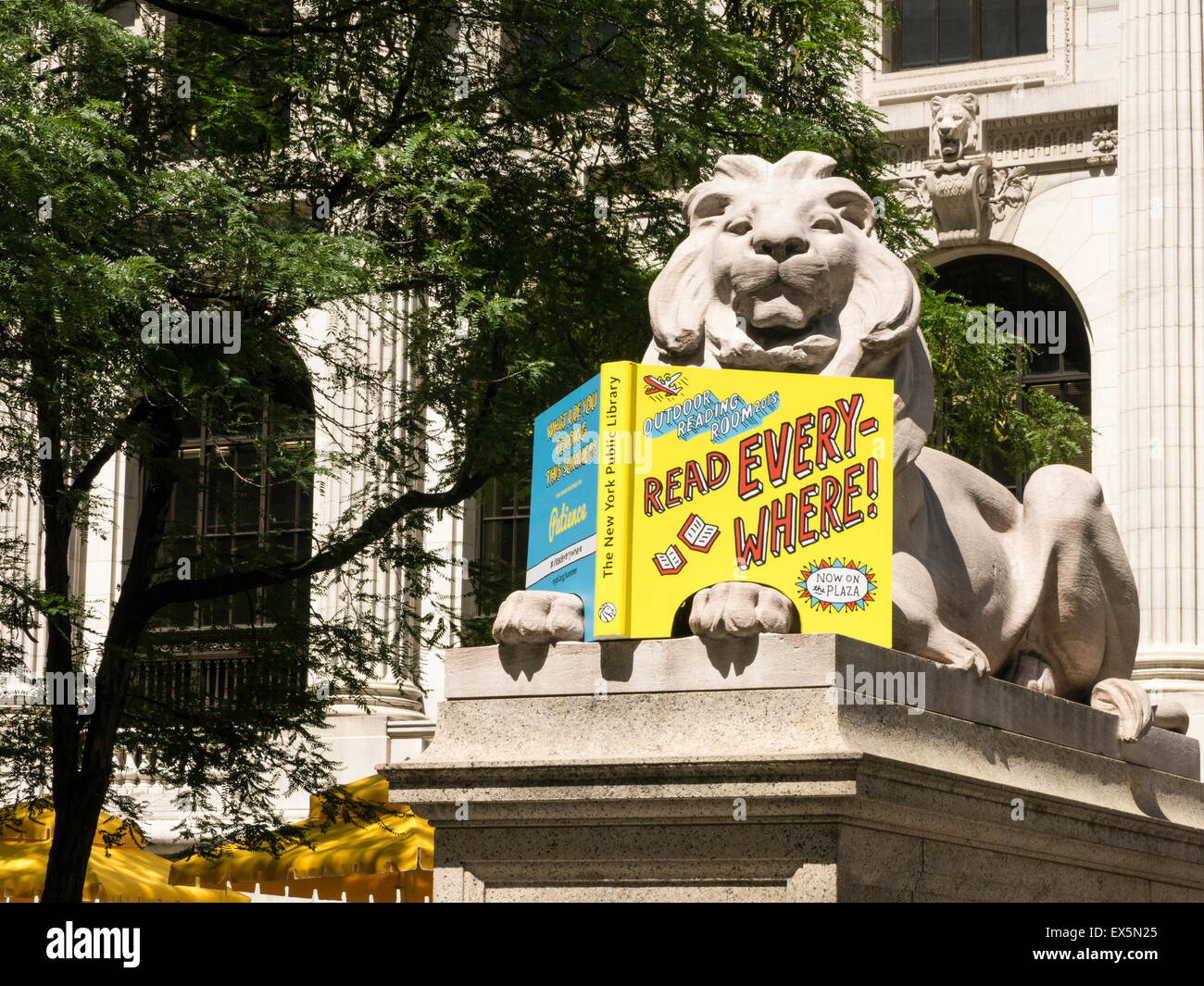 "Überall lesen" New York Public Library, Zweig, NYC Stockfoto