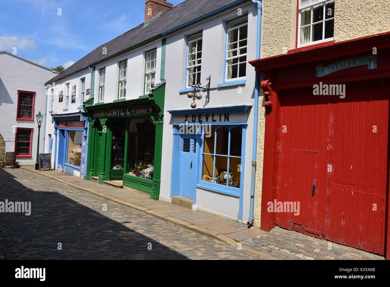 Anfang des 20. Jahrhunderts Straßenszene in Ulster American Folk Park Stockfoto