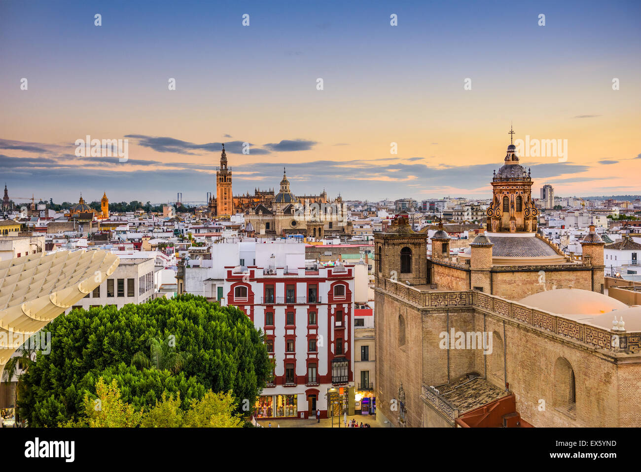 Sevilla, Spanien, den alten Stadt Skyline. Stockfoto