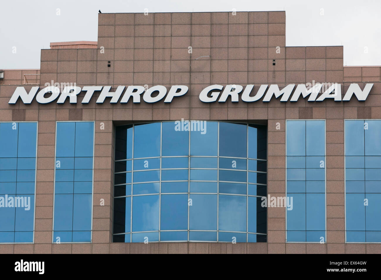Ein Logo Zeichen außerhalb eines Bürogebäudes von Northrop Grumman in Herndon, Virginia besetzt. Stockfoto