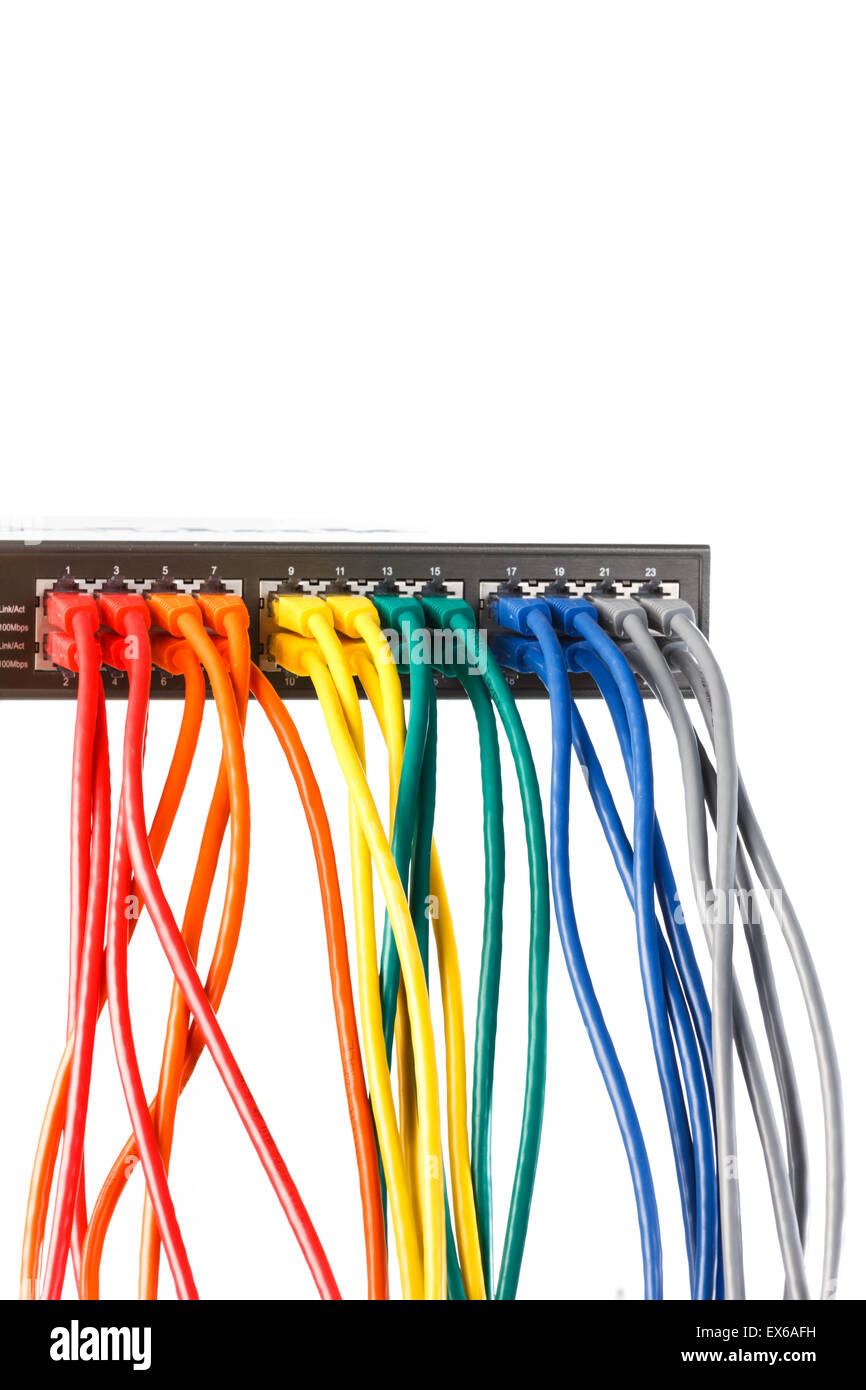 Nahaufnahme der Kabel an der Rückseite des Wlan Routers angeschlossen Stockfoto