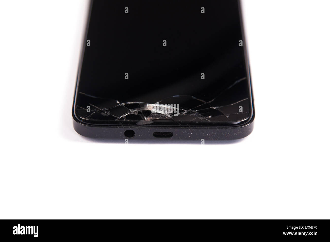 Zerbrochenen Bildschirm Handy schwarz isoliert auf weißem Hintergrund Stockfoto