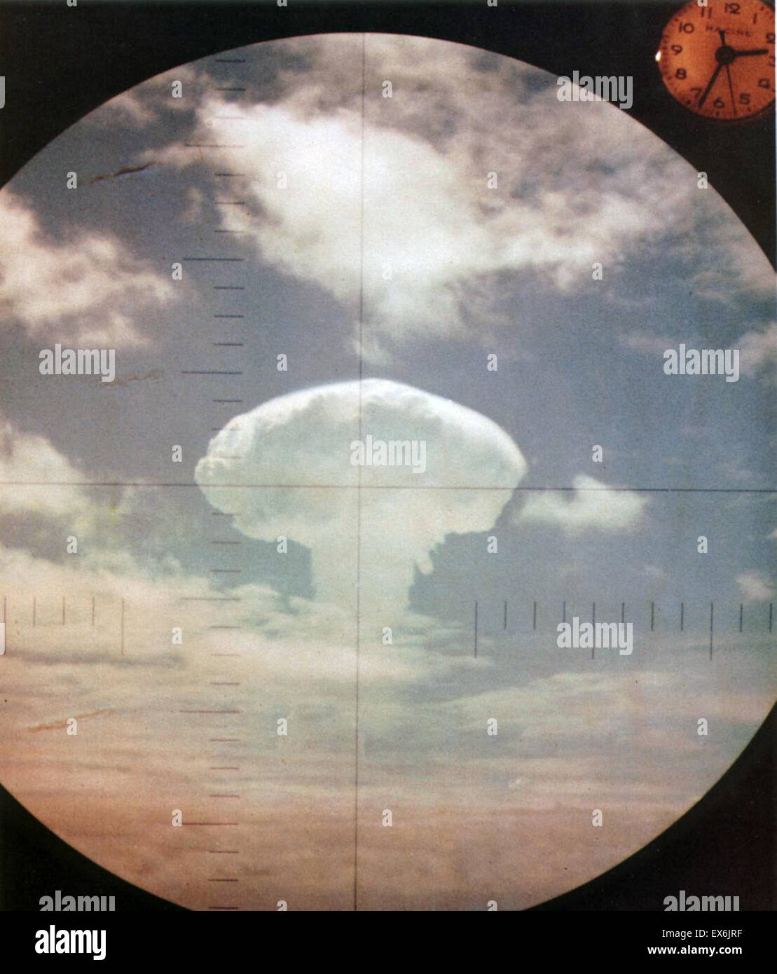 Fregattenvogel "nukleare Explosion (während der Operation Dominic), durch das Periskop des u-Boot USS Carbonero, ab Johnson Atoll, 6. Mai 1962 Stockfoto