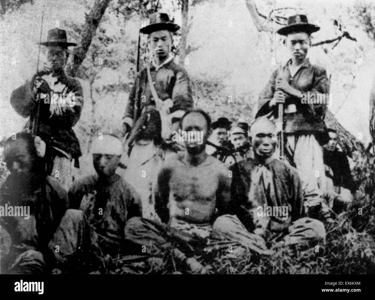 Koreanische Soldaten und chinesische Gefangene im ersten Japanisch-Chinesischen Krieg 1894 bis 1895 Stockfoto