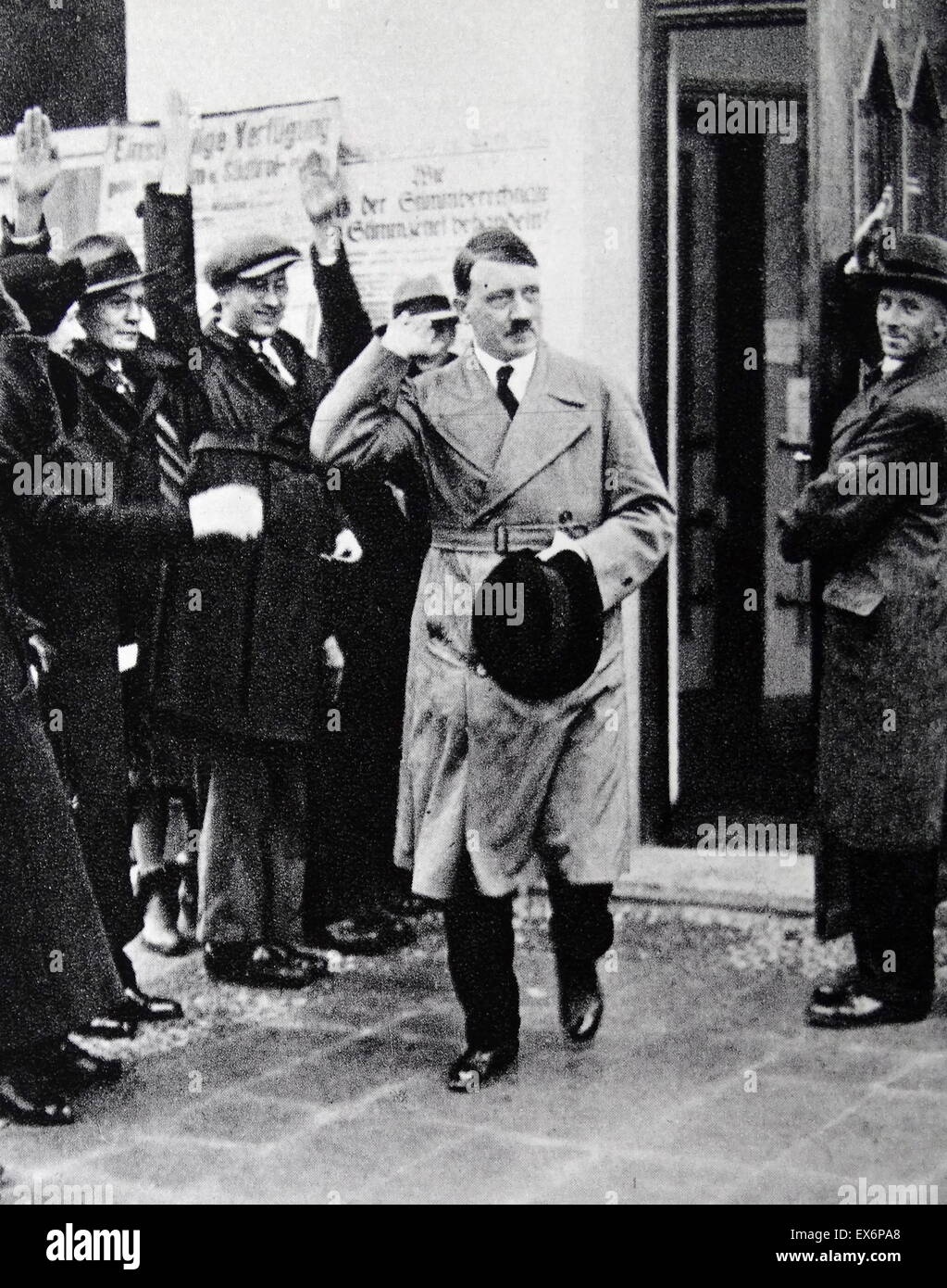 Adolf Hitler begrüßt von Anhängern, Berlin 1933 Stockfoto