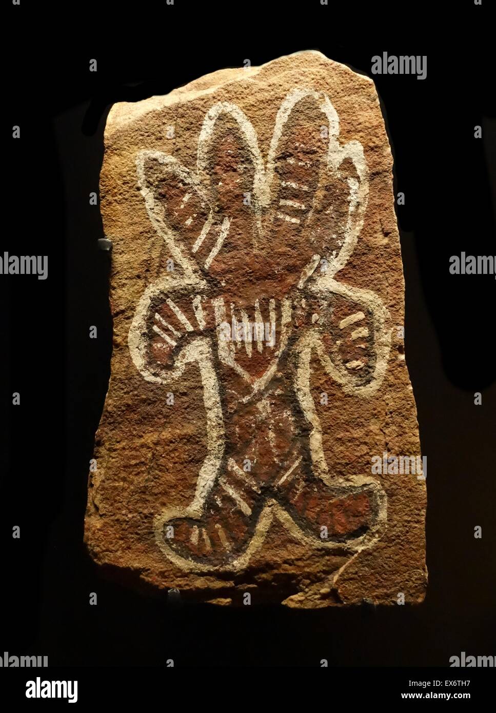 Von der Klippe Bandiagara Dorf von Songo Stein gemalt. Aus Stein und farbigen Pigmenten hergestellt. Stockfoto