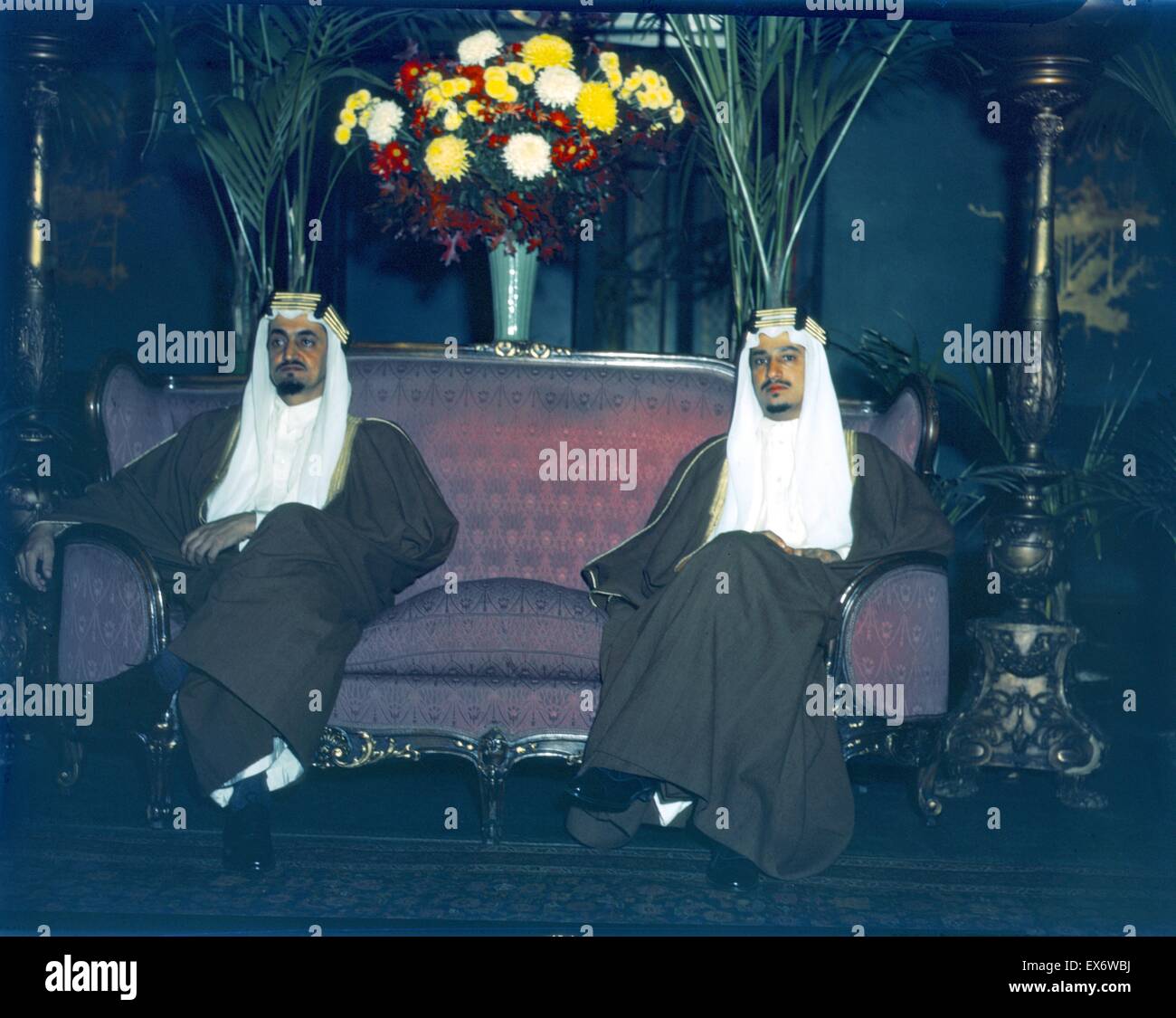 Amir Khalid und Amir Faisal, Söhne von König Ibn Saud von Saudi-Arabien. Ihre Königlichen Hoheiten einen ausgiebigen Besuch in den Vereinigten Staaten als Gäste der Regierung geschlossen. Sie haben eine spezielle Studie von Bewässerungsprojekten in den USA gemacht. Die Prinzen in thei Stockfoto