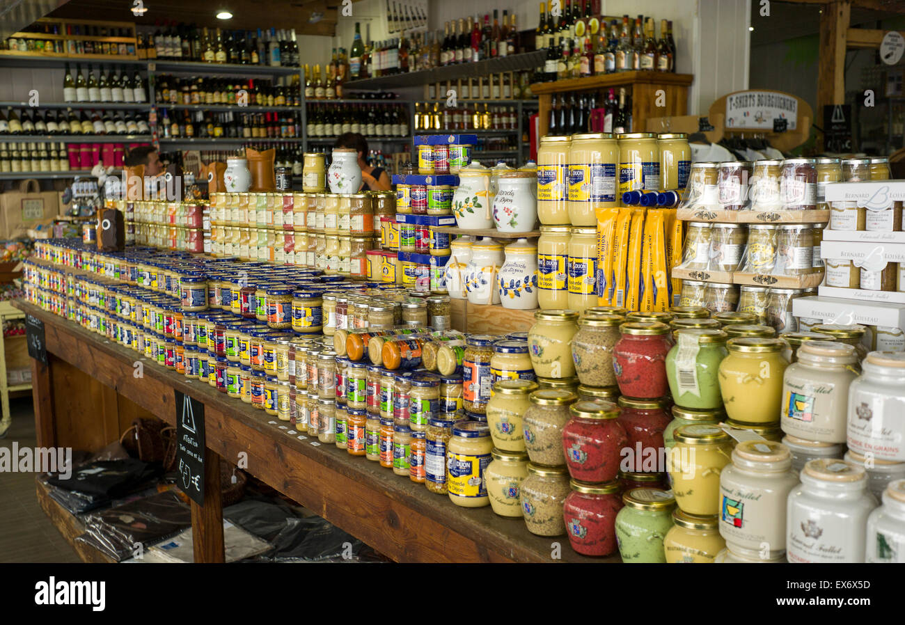 Ein Geschäft in Dijon zeigt eine Darstellung der Senf Stockfoto