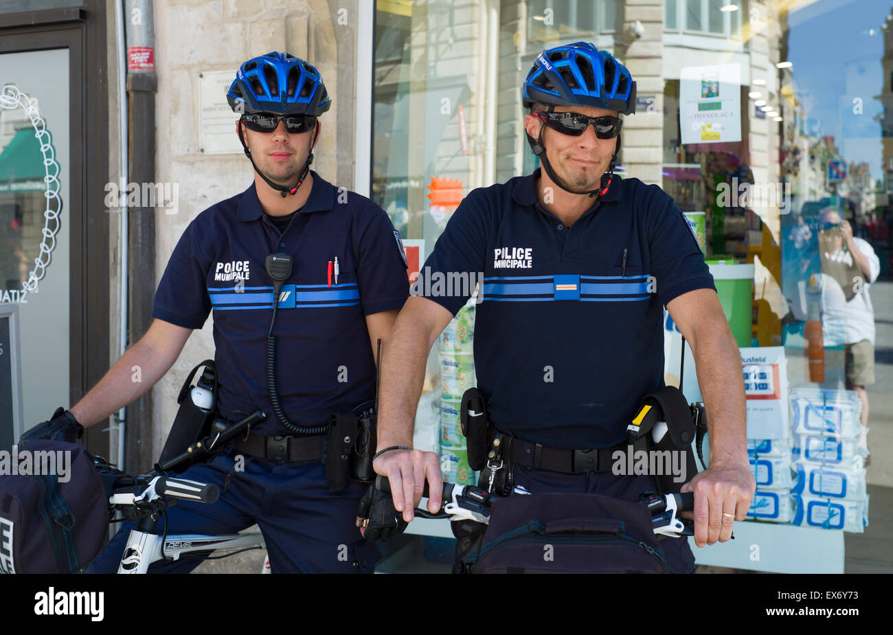 Zwei französische Zyklus Polizei Police Municipale Dijon Frankreich Stockfoto