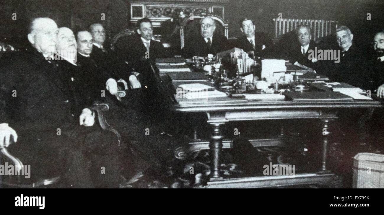 Treffen der baskischen Regierung unter José Antonio Aguirre y Lecube (1904 – 1960) wichtige politische Figur des baskischen Nationalismus. Präsident der baskischen autonomen Gemeinschaft, von 1936 bis 1960. Er übernahm die Position des ersten Lehendakari oder Präsidenten der Stockfoto