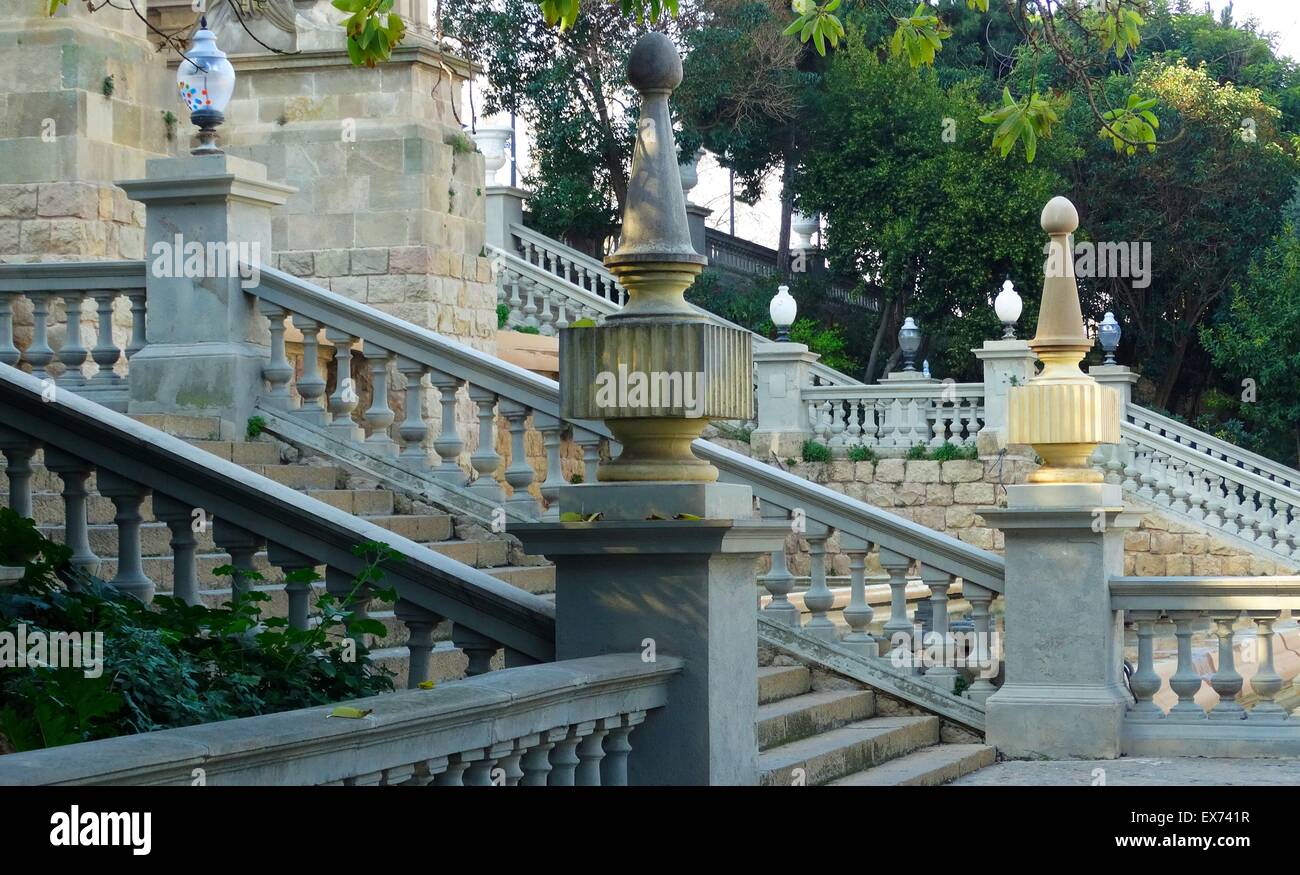 Balastrade und Schritte im Nationalmuseum der Kunst Montjuic, Barcelona, Spanien Stockfoto