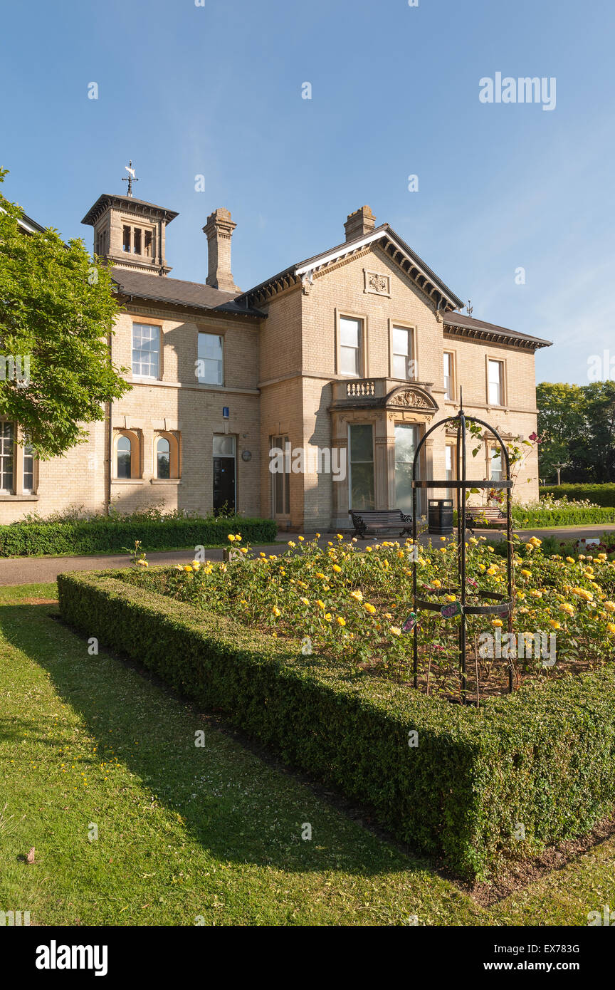 schöne Einstellung von Chelmsford Museum und das Essex Regiment Museum Differenzierung von Gelände am frühen Morgen neue Erweiterung 2010 Stockfoto