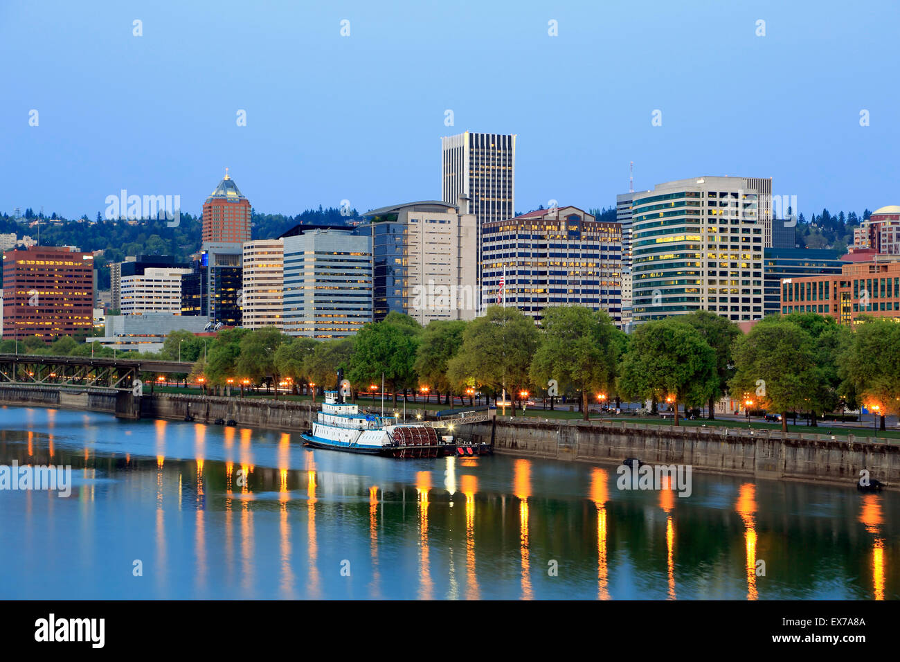 Skyline von Portland und Willamette River, Portland, Oregon USA Stockfoto
