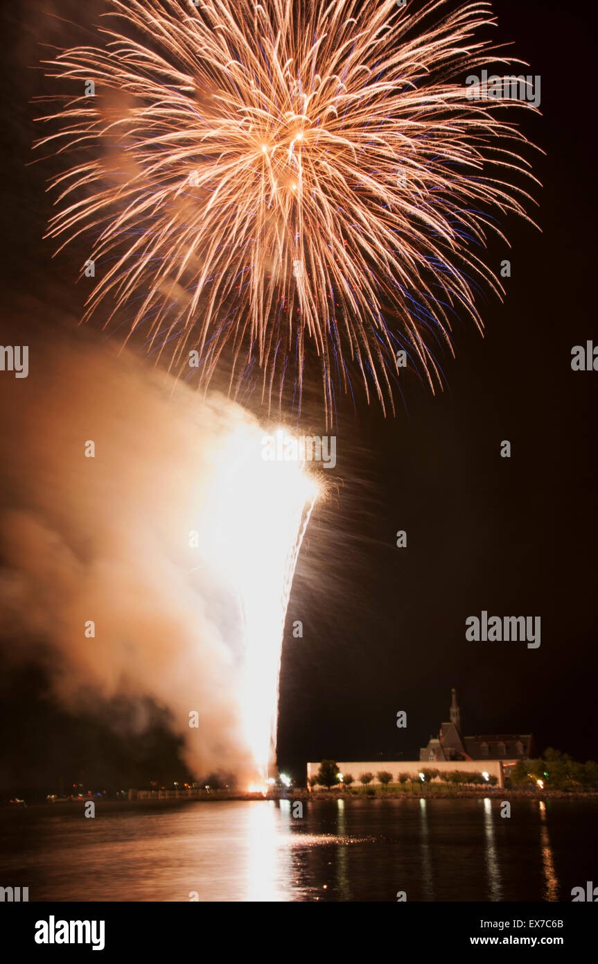 Liberty State Park 4. Juli Feuerwerk Stockfoto