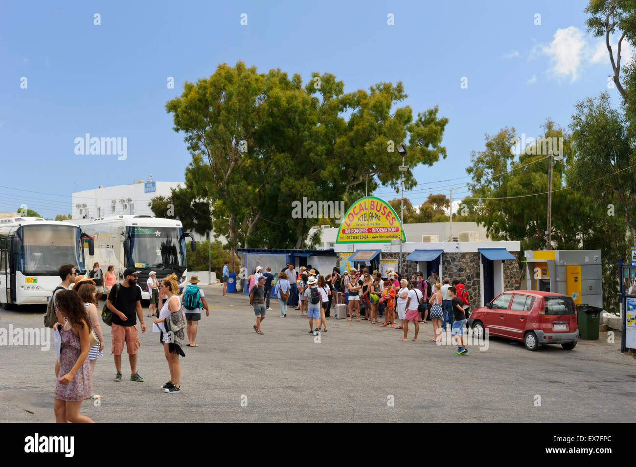 Bus station in fira santorini Fotos und Bildmaterial in hoher Auflösung Alamy