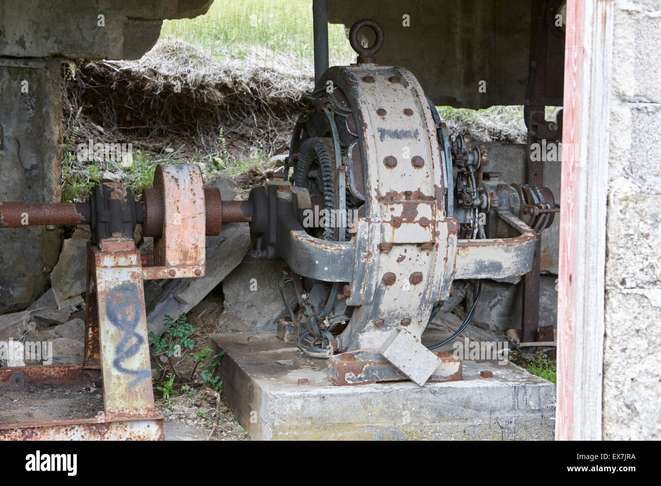 Strom-Stromerzeugungsanlagen im ehemaligen kleinen Wasserkraft Elektrizitätswerk in Hlidarendi Hvolsvöllur Island Stockfoto