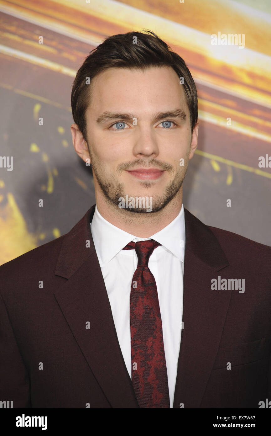 Filmpremiere mit Mad Max-Fury Road: Nicholas Hoult Where: Los Angeles, California, Vereinigte Staaten von Amerika bei: 8. Mai 2015 Stockfoto