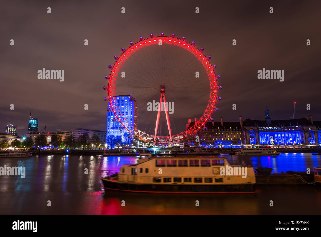 London Eye bei Nacht Stockfoto