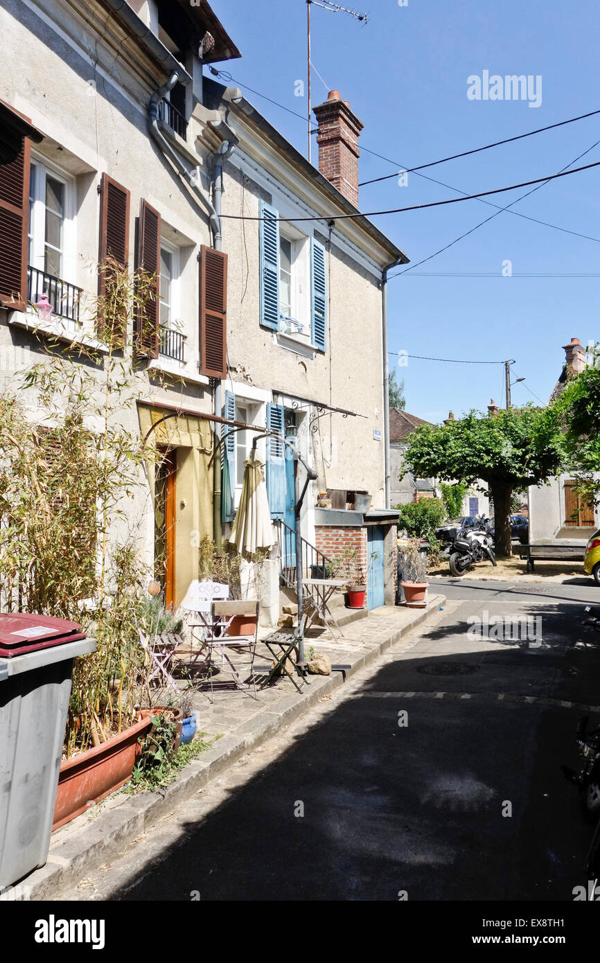 Malerischen französischen Stil Straße im kleinen Dorf, Samois-Sur-Seine, Frankreich. Stockfoto