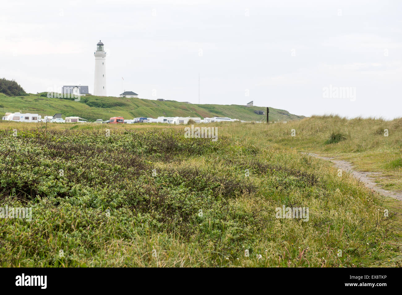 Der Leuchtturm von Hirtshals mit camping Bereich vor Stockfoto