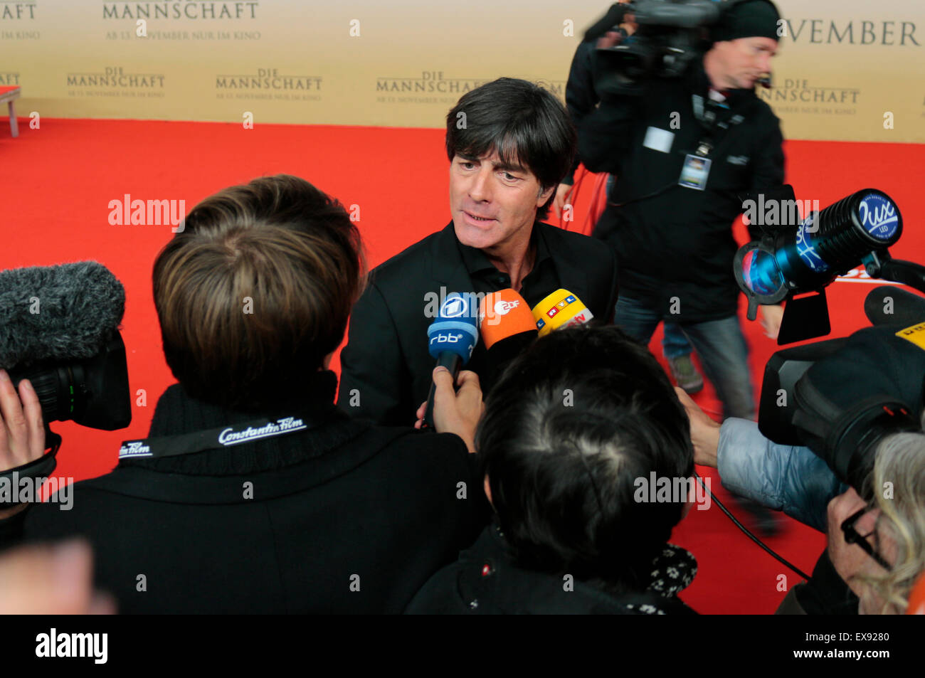 Joachim Loew - Premiere des Films schlug Den Gewinn der Fussball Armeesportler 2014 "Die Mannschaft", Sony Center, 10. Novemb Stockfoto