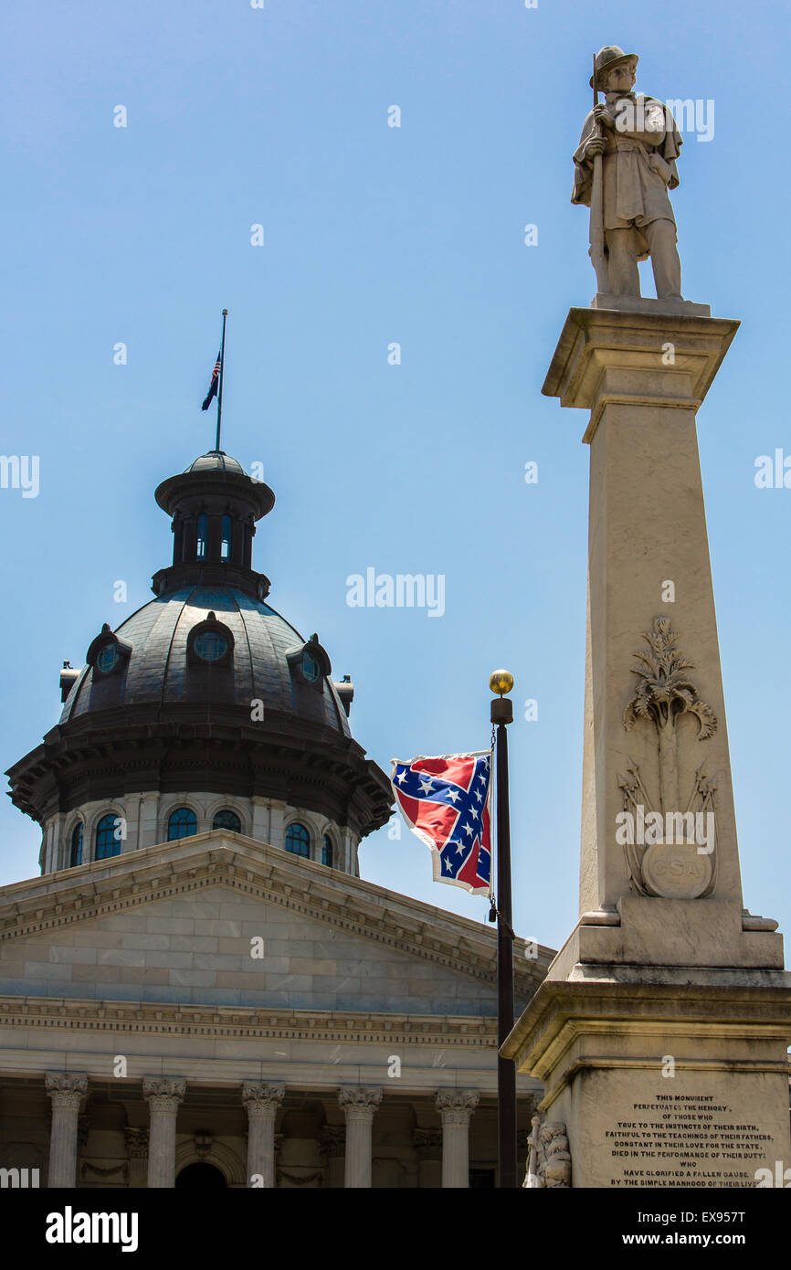 Konföderierten Schlacht Flagge fliegt auf Statehouse Gelände in South Carolina. Stockfoto