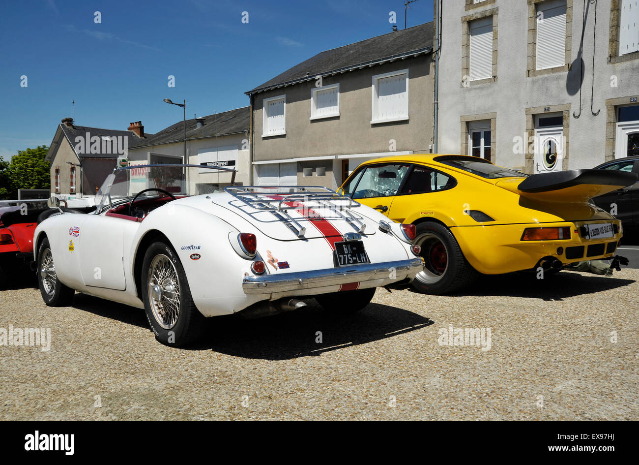 MGA 1600 Roadster und Porsche turbo Stockfoto