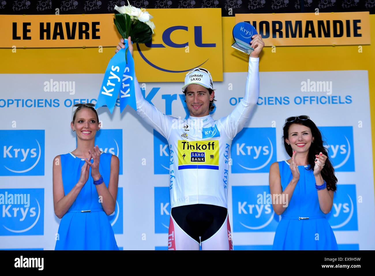 SAGAN Peter Tinkoff - Saxo in das weiße Trikot abgebildet während der Siegerehrung nach Stufe 6 der 102. Auflage der Tour de France 2015 mit Start in Abbeville und Ankunft in Le Havre, Frankreich (191 km) Credit: Action Plus Sport Bilder/Alamy Live News Stockfoto