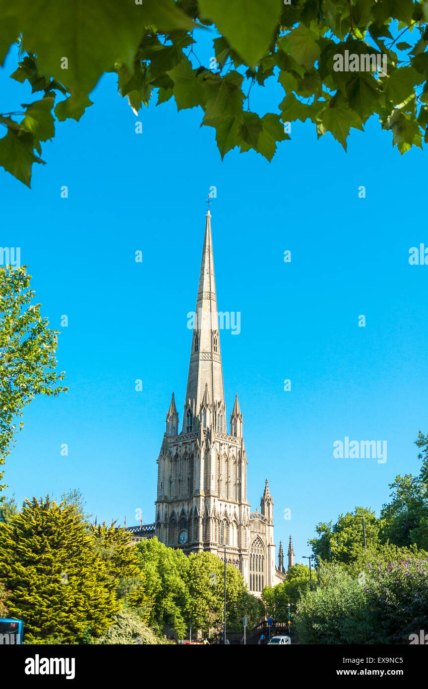 Turm der Kirche St Mary Redcliffe, Bristol, England, UK Stockfoto