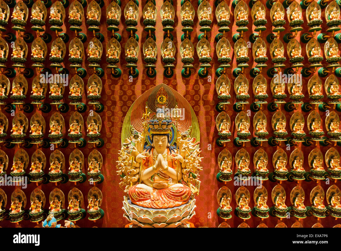 Asia, Singapur, BuddhaStatue in Anbetung Raum im Buddha Tooth Relic