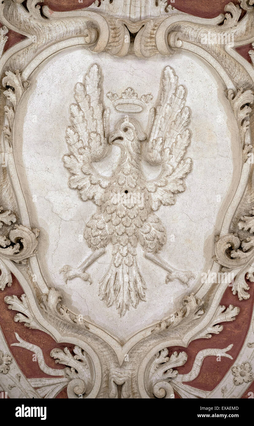 Italien-Piemont-Langhe und Roero World Heritage Magliano Alfieri Castle Hall von Wappen, die Decke Stockfoto
