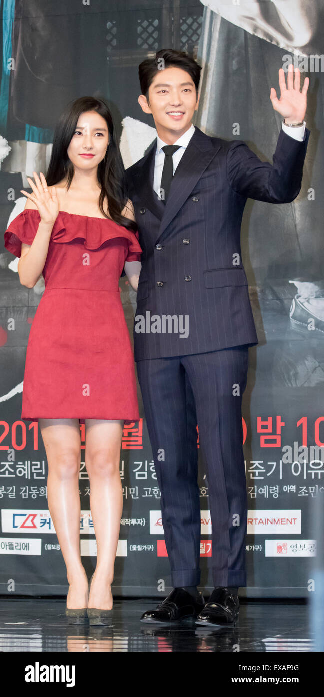 Kim So-Eun und Lee Joon-Gi, 7. Juli 2015: südkoreanischer Schauspieler Lee  Joon-gi (R) und Kim So Eun besuchen eine Pressevorstellung des  südkoreanischen Drama, "Gelehrter, der die Nachtwanderungen" in Seoul,  Südkorea. © Lee