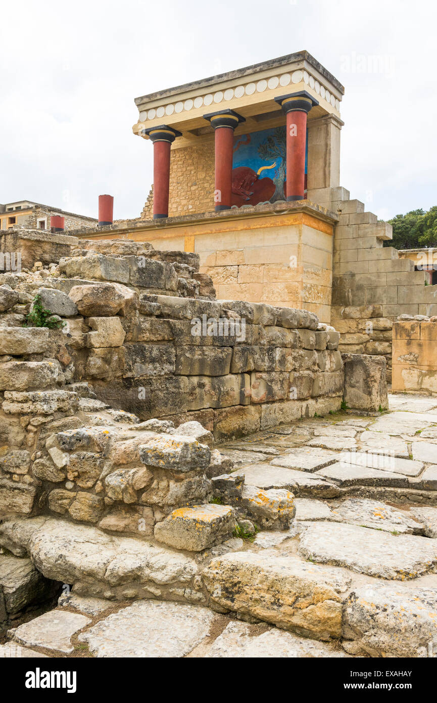 Die Ruinen von Knossos, die größte archäologische Stätte der Bronzezeit, Minoan Zivilisation, Kreta, griechische Inseln, Griechenland, Europa Stockfoto