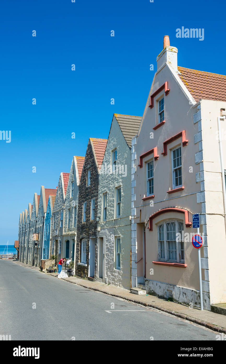 Renovierte Häuser früher den Docks von Braye, Alderney, Kanalinseln, Großbritannien, Europa Stockfoto