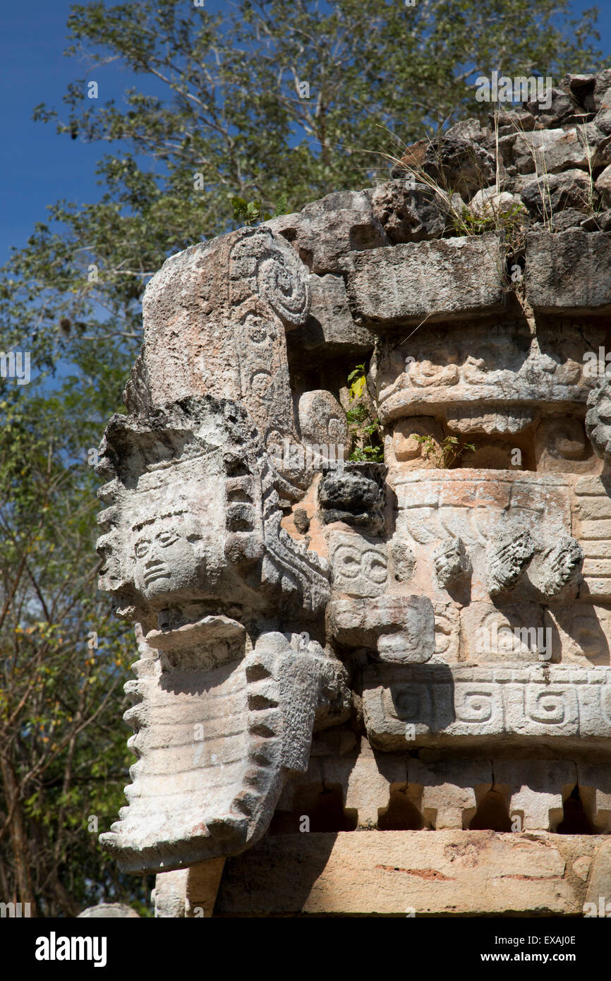 Kopf der Schlange mit menschlichem Antlitz, Palast, Labná, Maya-Ruinen, Yucatan, Mexiko, Nordamerika Stockfoto