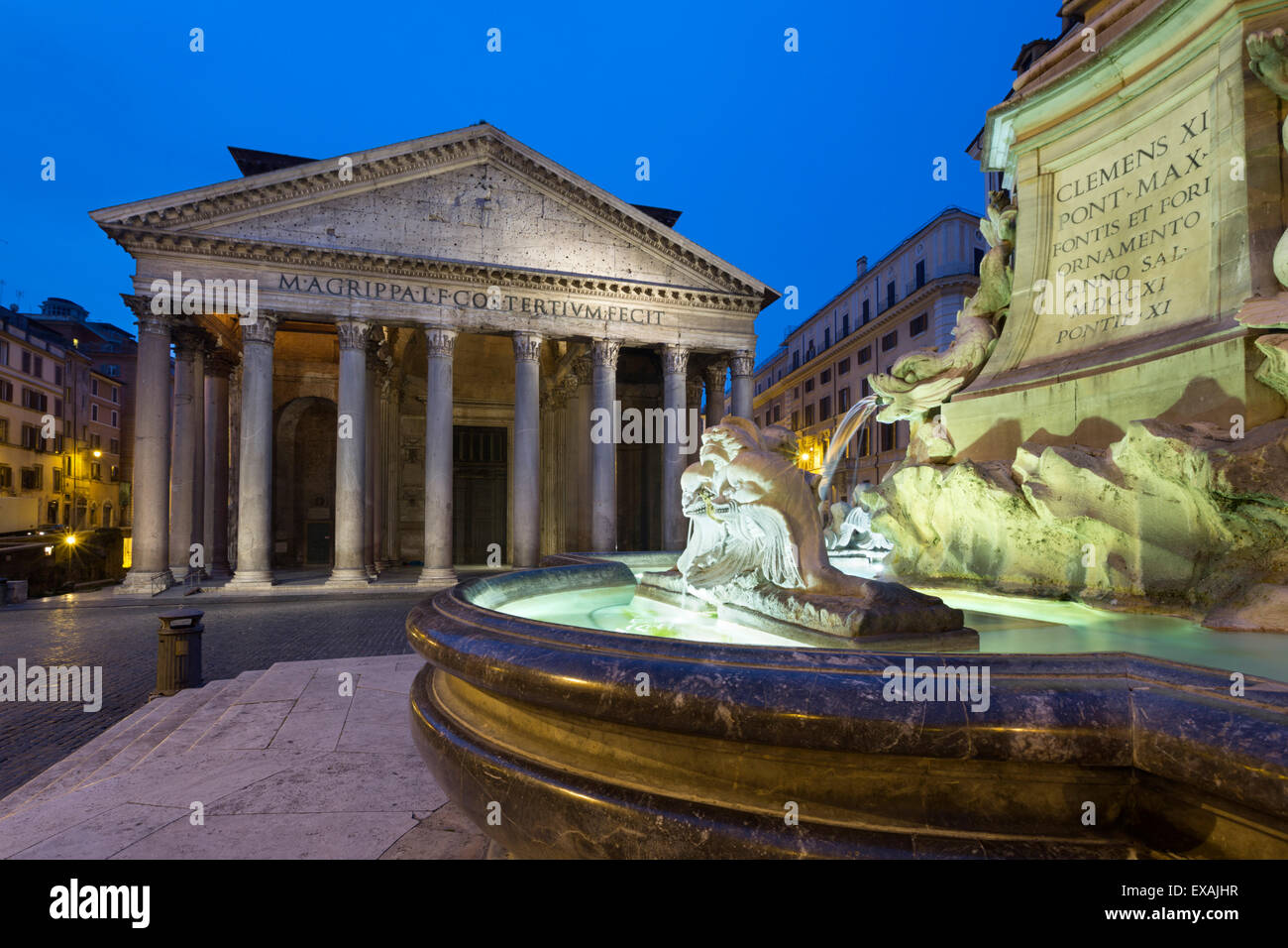 Das Pantheon und Brunnen in der Nacht, UNESCO-Weltkulturerbe, Piazza della Rotonda, Rom, Latium, Italien, Europa Stockfoto