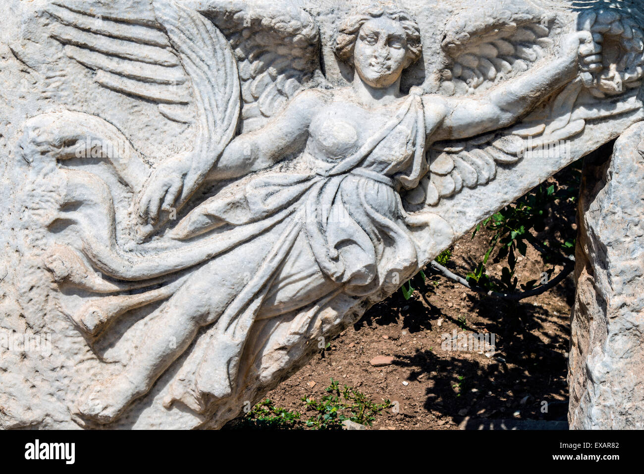 Stein Schnitzen der Göttin Nike Herkules-Tor, Ephesus, Izmir, Türkei Stockfoto