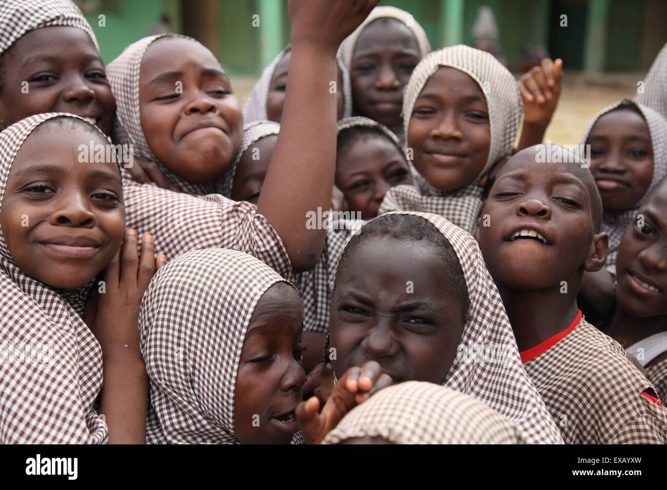 Kinder, die Examen in islamische Schule in Nigeria Stockfoto