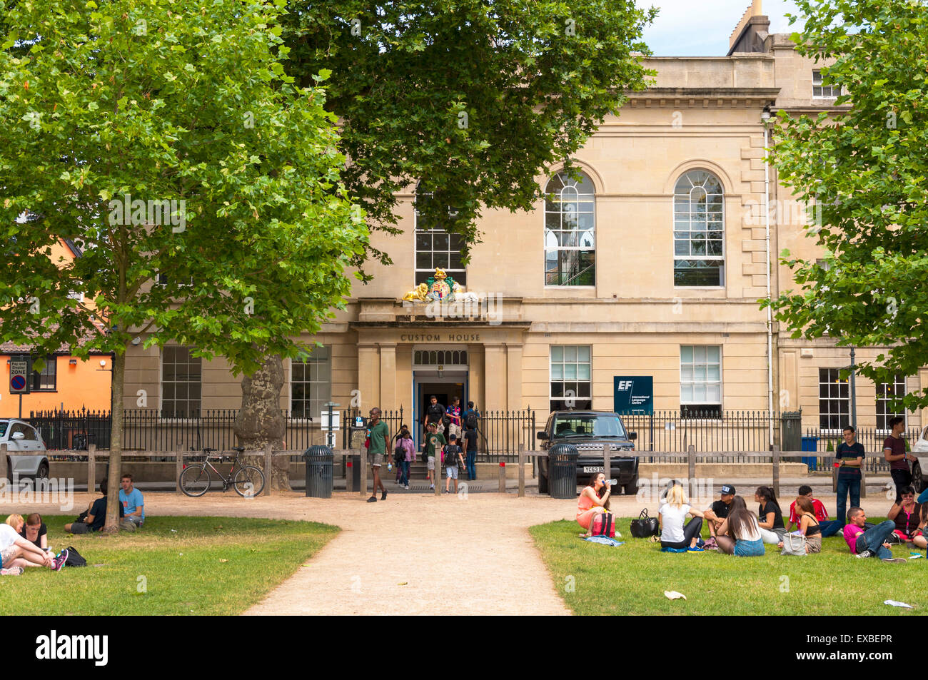 Custom House jetzt ein EF International Language School, Queen Square, Bristol, England, UK Stockfoto