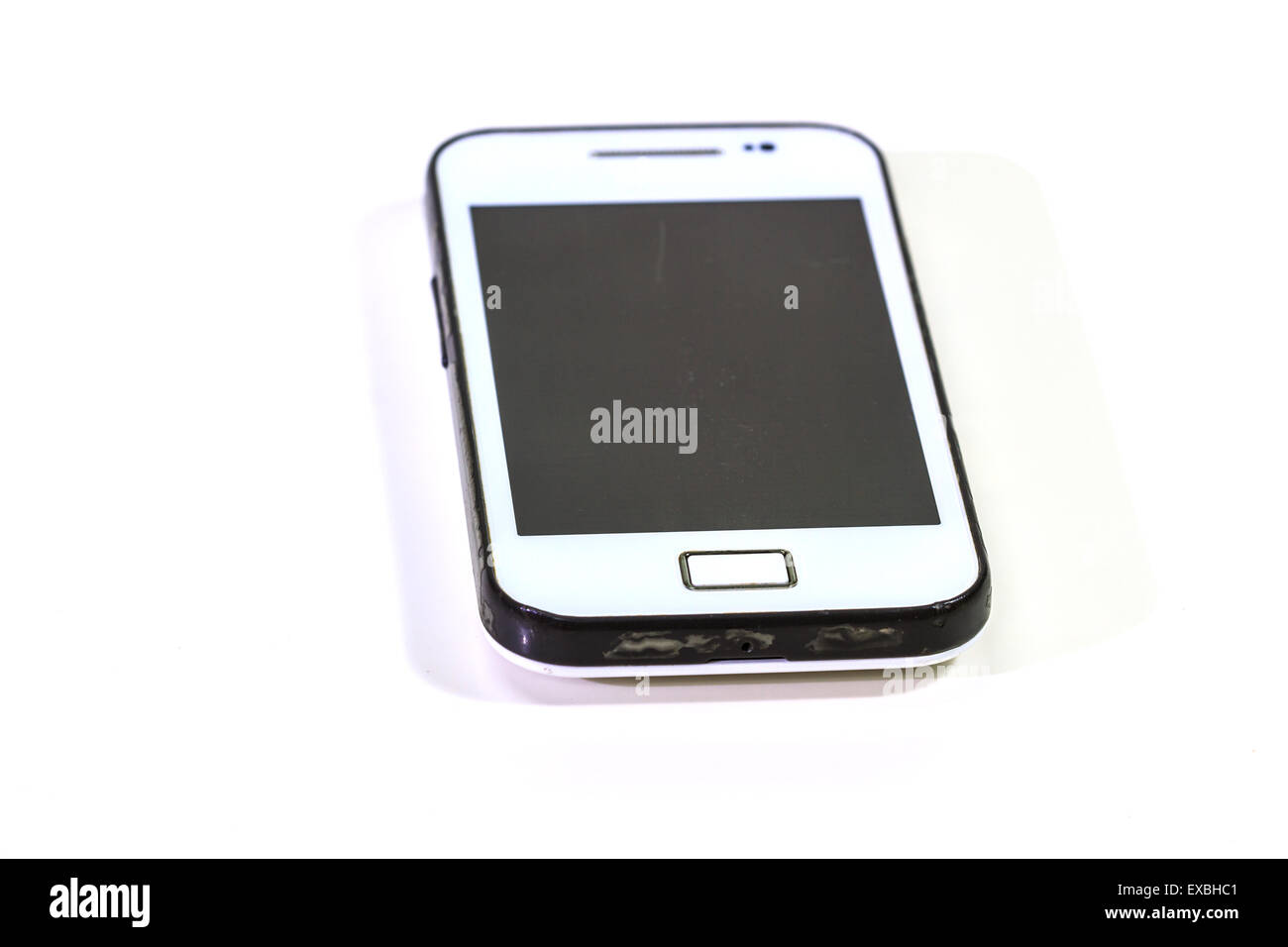 Altes Handy für textfreiraum auf weiß mit leeren Bildschirm verwendet Stockfoto