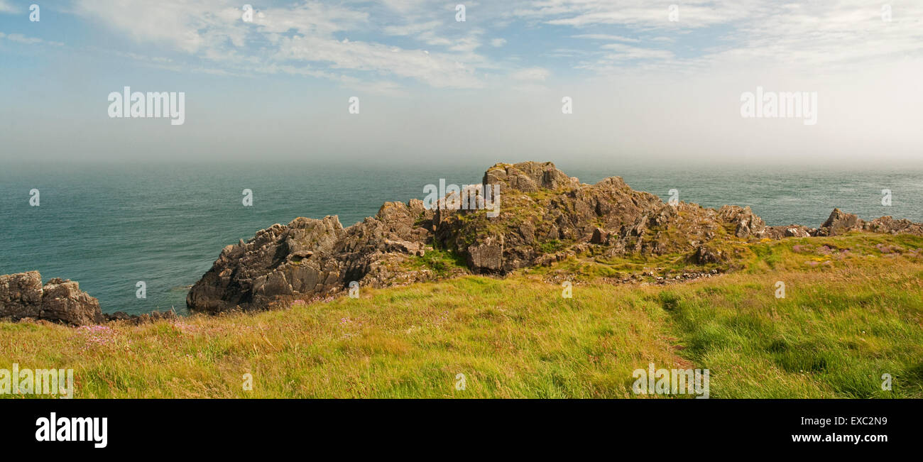 Bank der Seenebel Annäherung an die Insel Fund Stockfoto