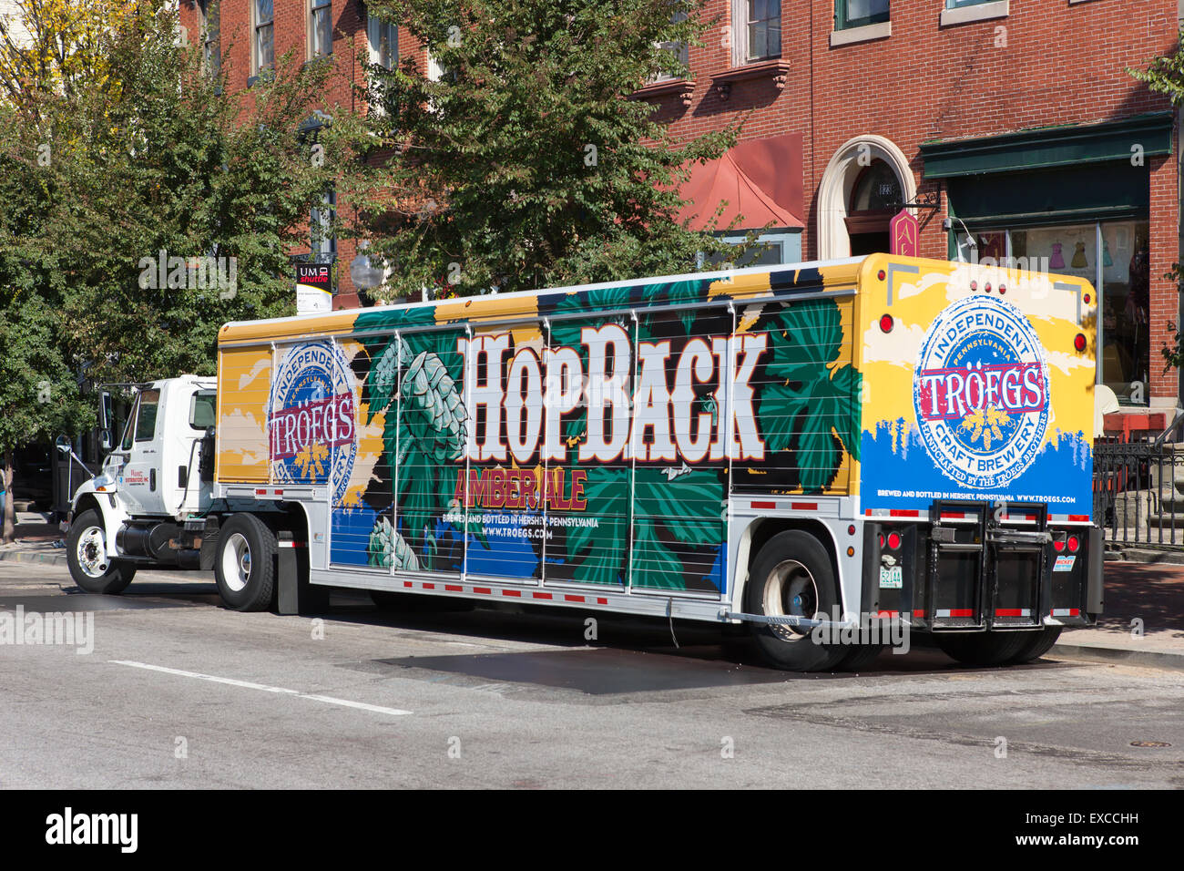 Ein HopBack Amber Ale Getränke LKW machen eine Lieferung in Baltimore, Maryland. Stockfoto