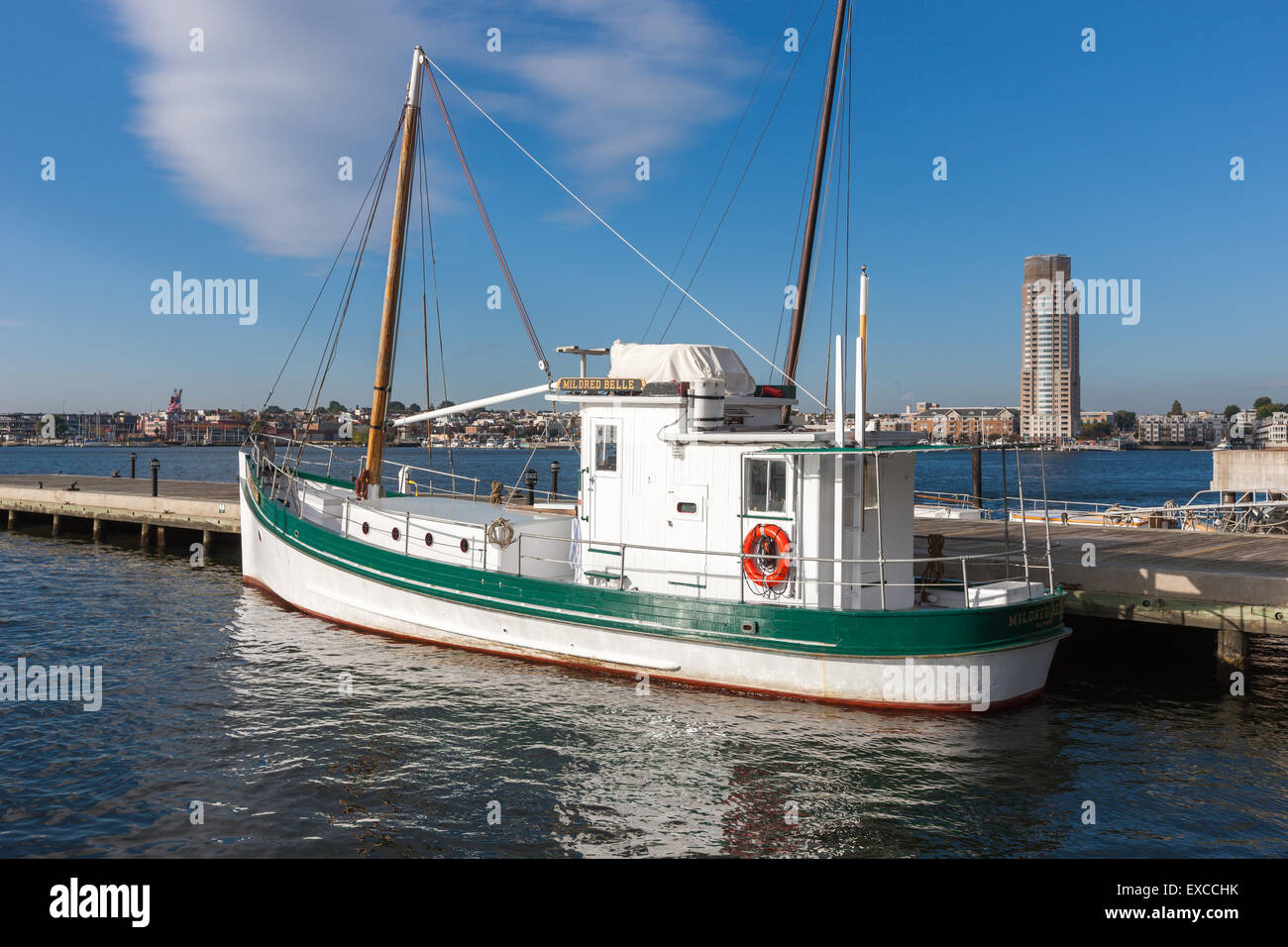 Die Midred Belle, einem traditionellen Chesapeake Bay kaufen Boot jetzt ein Forschungsschiff für die Living Klassenräume Foundation in Baltimore, Maryland. Stockfoto