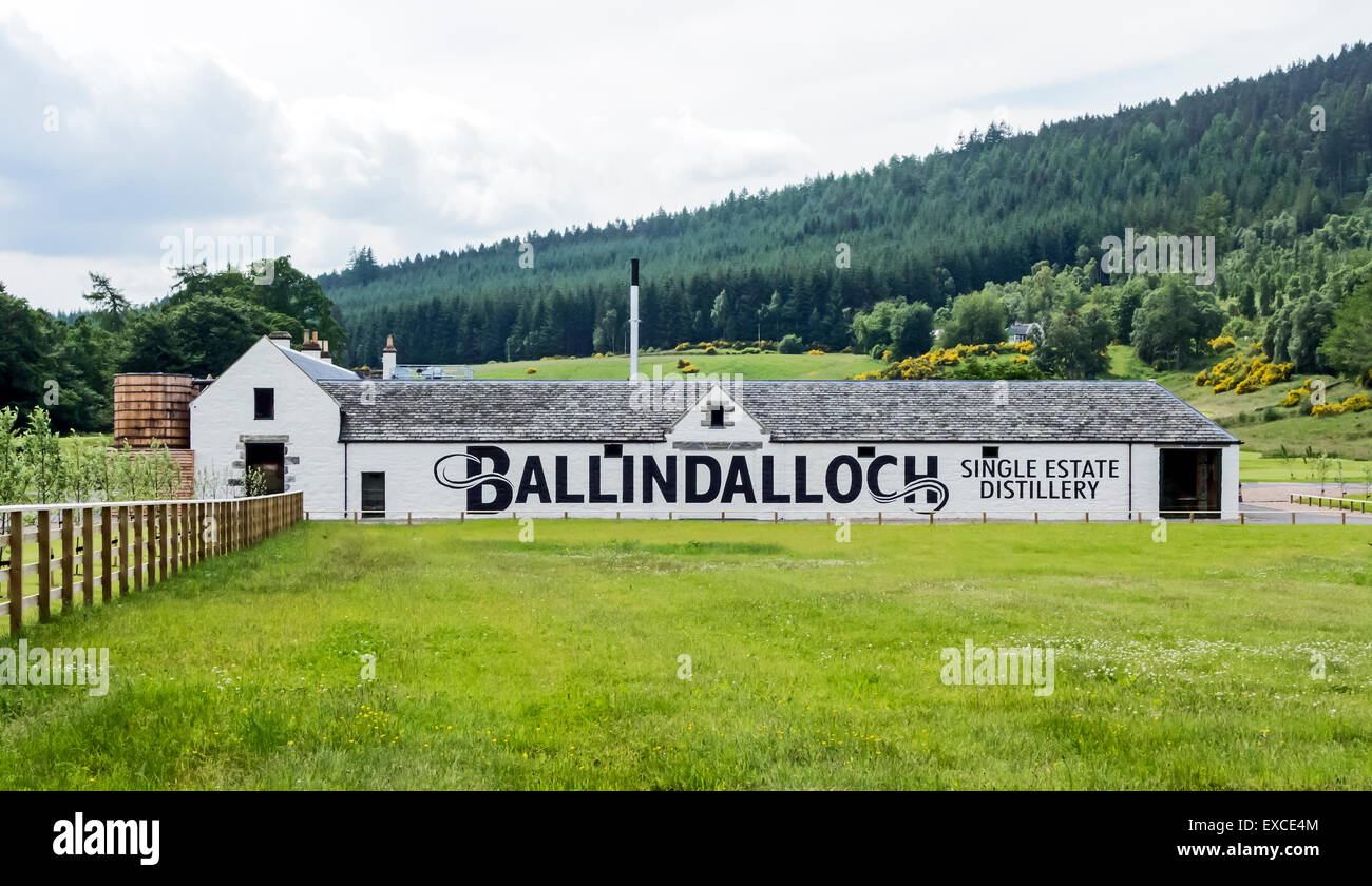 Ballindalloch Single Estate Whisky Brennerei in Ballindalloch, Moray, Schottland Stockfoto