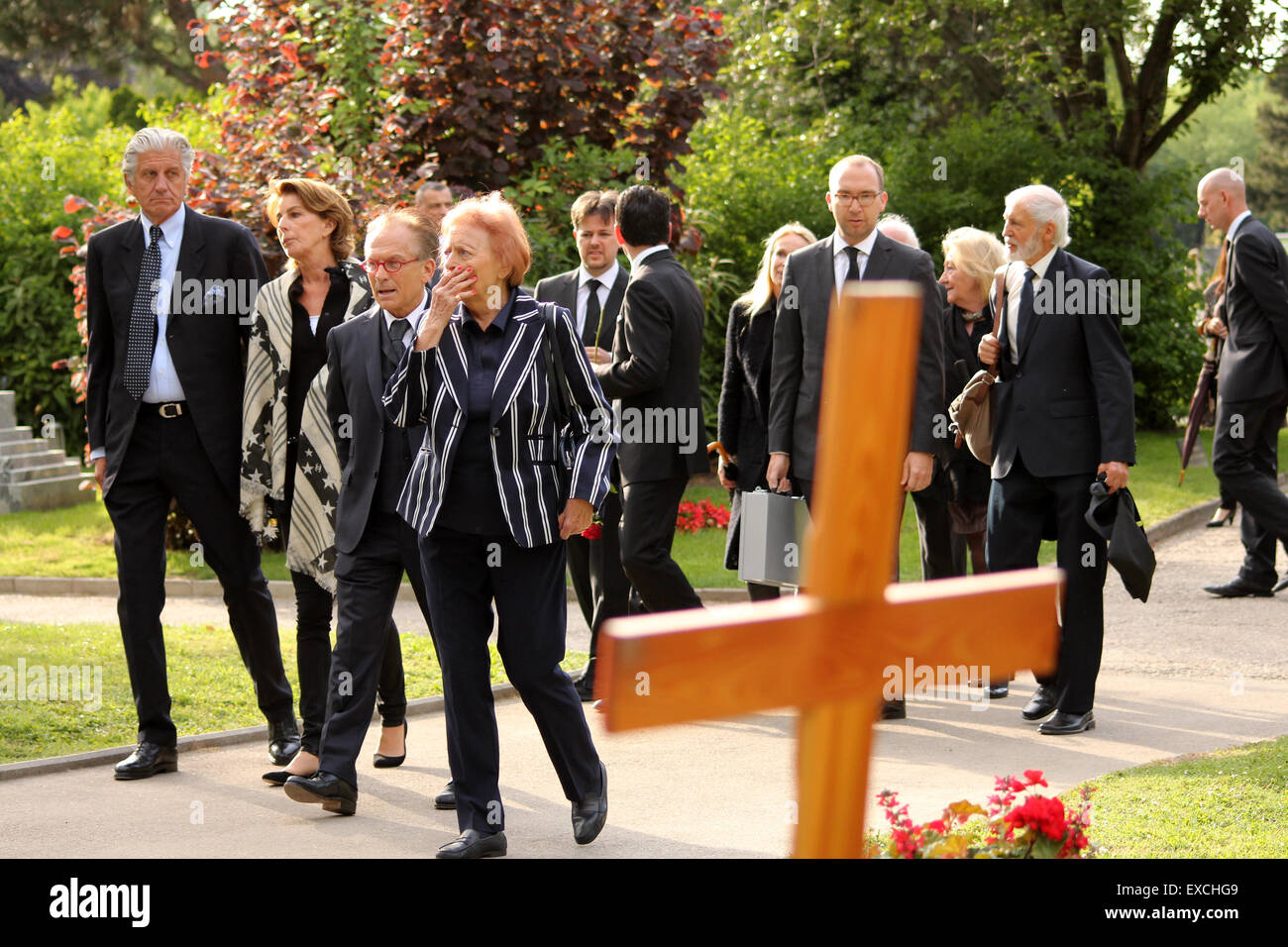 Beerdigung von Udo Jürgens am Wiener Zentralfriedhof mit Gast wo Wien