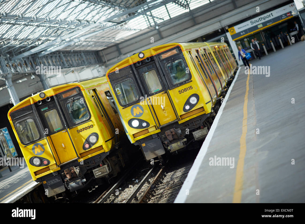 Bilder rund um Southport abgebildet Southport Merseyrail Klasse 508 und 507 Züge The Liverpool Linie wurde ursprünglich gebaut, ich Stockfoto