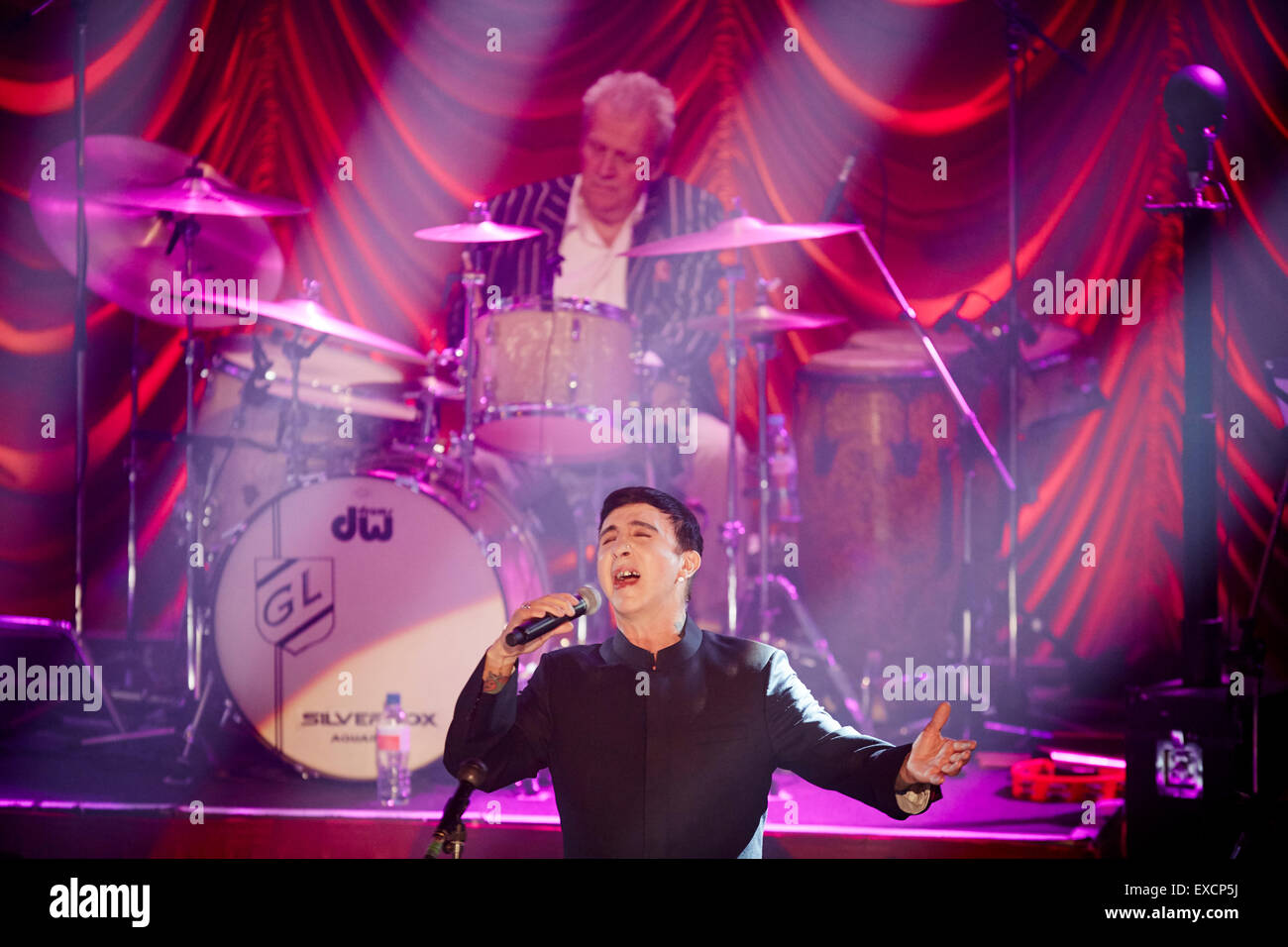 Marc Almond, Ehrengast wie Jools Holland Big Band-Veranstaltung in Blackpools Wintergarten für das BBC Fernsehen zeigen Stockfoto